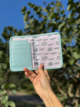 Porta Pasaporte- Si lo crees Lili Cantero